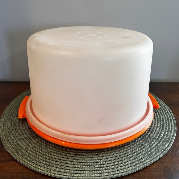 Orange Vintage Tupperware Cake/Pie Keeper Carrier No Handle Round Tall 683, 684. - Picture 1 of 12